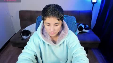 Blue online show from January 2025 03:05:02 AM