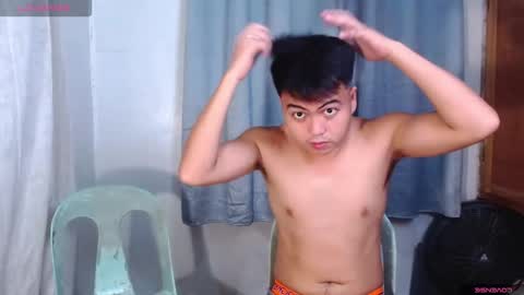 Snapshot of midnightfuck_ chatting on April 2026 06:07:01 PM joross online show from April 2026 06:07:01 PM