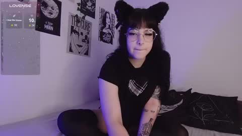 Nana online show from November 2025 10:23:01 PM