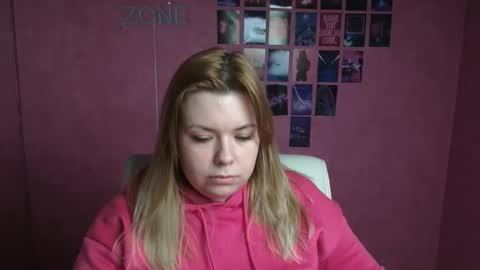 Snapshot of midnightmariana chatting on December 2025 06:10:02 AM Mariana online show from December 2025 06:10:02 AM