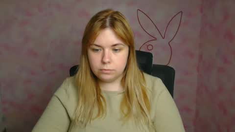 Snapshot of midnightmariana chatting on April 2026 11:10:02 AM Mariana online show from April 2026 11:10:02 AM