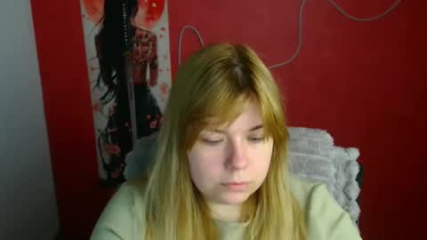 Snapshot of midnightmariana chatting on April 2026 05:18:02 AM Mariana online show from April 2026 05:18:02 AM
