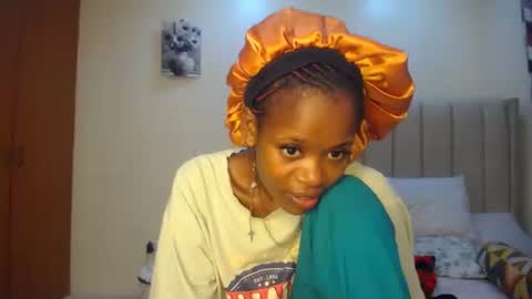 midnightn online show from October 2025 07:02:02 PM