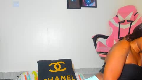 Snapshot of midnightrider00 chatting on February 2025 06:04:01 AM lydia follow me on ig at shortgirl 406 online show from February 2025 06:04:01 AM