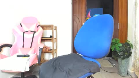 Snapshot of midnightrider00 chatting on December 2025 09:26:01 AM lydia follow me on ig at shortgirl 406 online show from December 2025 09:26:01 AM