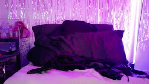 Snapshot of midnightrose11 chatting on June 2026 07:55:01 AM Midnightrose online show from June 2026 07:55:01 AM