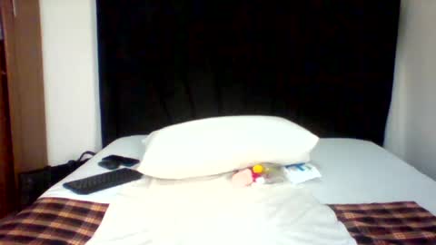 Snapshot of midnighttease_25 chatting on July 2026 03:33:02 AM midnight online show from July 2026 03:33:02 AM