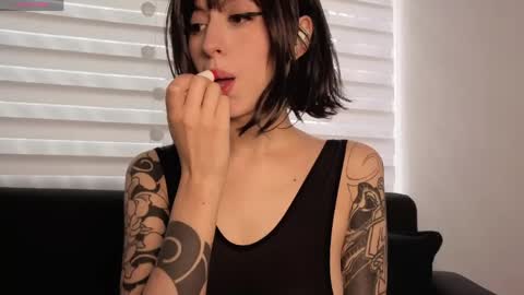 Snapshot of midori__san chatting on April 2026 02:29:01 PM midori__san online show from April 2026 02:29:01 PM