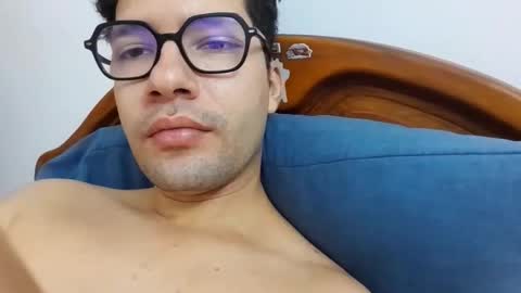 Sam online show from November 2025 12:22:01 PM