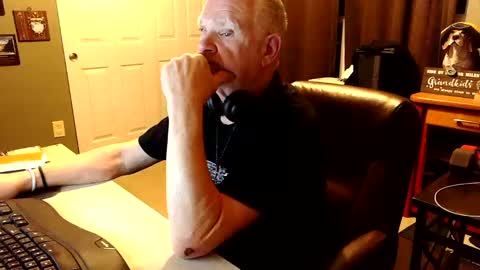 midwestdad09 online show from November 2025 11:58:02 PM