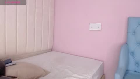 Snapshot of miel_alisha chatting on November 2025 01:15:02 PM miel online show from November 2025 01:15:02 PM