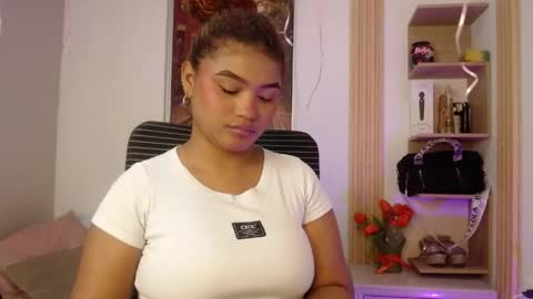 Snapshot of miel_alisha chatting on May 2026 01:30:01 PM miel online show from May 2026 01:30:01 PM