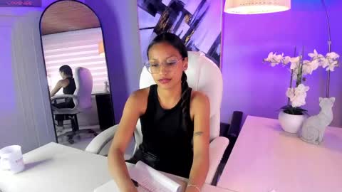 miel_ambar online show from May 2026 02:14:01 PM