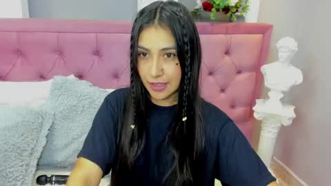 Snapshot of miel_latina chatting on April 2026 08:37:01 PM miel online show from April 2026 08:37:01 PM