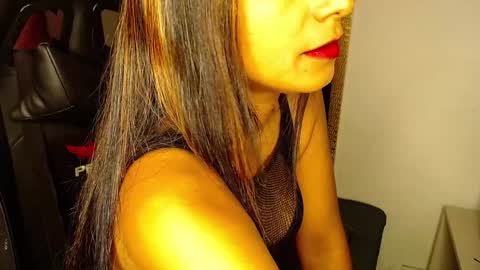 mielsquirt online show from January 2025 08:33:01 AM