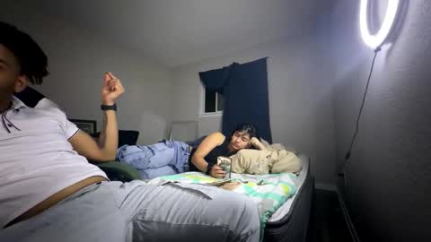 Snapshot of mifriend1998 chatting on April 2026 08:30:01 AM mifriend1998 online show from April 2026 08:30:01 AM