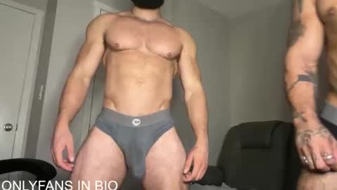 Snapshot of mightbesterling chatting on November 2025 01:33:02 AM mightbesterling online show from November 2025 01:33:02 AM