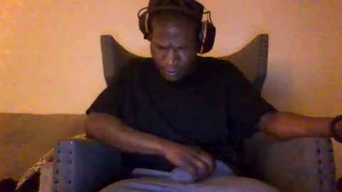 Snapshot of mightymandingo chatting on March 2026 12:17:01 AM Mightymandingo online show from March 2026 12:17:01 AM