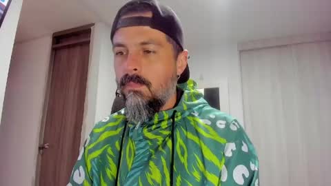 Snapshot of miguel_angeel_ chatting on May 2026 02:12:01 PM Miguel Angel online show from May 2026 02:12:01 PM