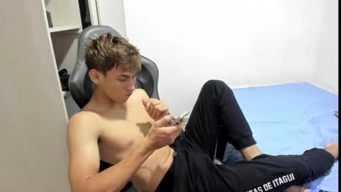 Miguel Hernandez online show from November 2025 08:20:02 PM