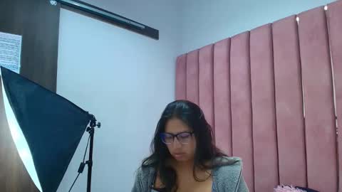 Snapshot of miha_smith chatting on December 2025 03:26:02 AM Miha online show from December 2025 03:26:02 AM