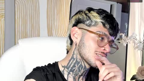 Snapshot of mihailleroy chatting on December 2024 10:52:02 PM MIHAIL LEROY finally independent model online show from December 2024 10:52:02 PM