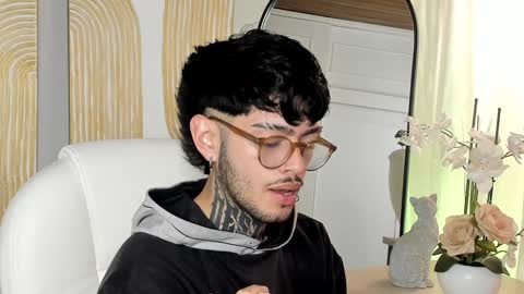 Snapshot of mihailleroy chatting on January 2025 12:57:02 AM MIHAIL LEROY finally independent model online show from January 2025 12:57:02 AM