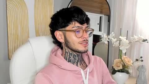 Snapshot of mihailleroy chatting on January 2025 10:16:02 PM MIHAIL LEROY finally independent model online show from January 2025 10:16:02 PM