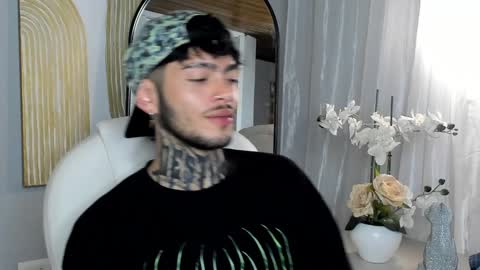 Snapshot of mihailleroy chatting on January 2025 12:01:01 AM MIHAIL LEROY finally independent model online show from January 2025 12:01:01 AM