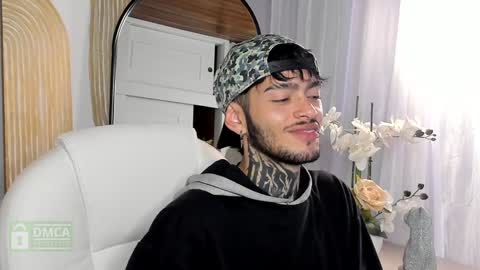 Snapshot of mihailleroy chatting on January 2025 09:07:01 PM MIHAIL LEROY finally independent model online show from January 2025 09:07:01 PM