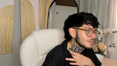 Snapshot of mihailleroy chatting on February 2025 11:47:01 PM MIHAIL LEROY finally independent model online show from February 2025 11:47:01 PM