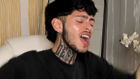 Snapshot of mihailleroy chatting on February 2025 02:49:02 AM MIHAIL LEROY finally independent model online show from February 2025 02:49:02 AM