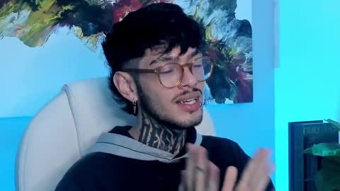 Snapshot of mihailleroy chatting on February 2025 07:34:01 AM MIHAIL LEROY finally independent model online show from February 2025 07:34:01 AM