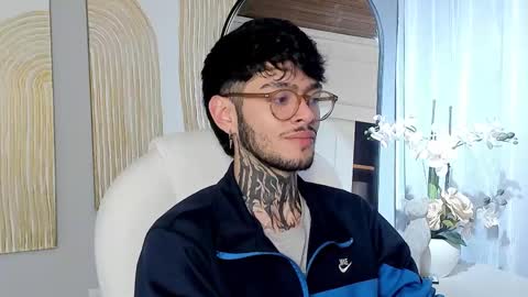 Snapshot of mihailleroy chatting on February 2025 01:25:02 AM MIHAIL LEROY finally independent model online show from February 2025 01:25:02 AM