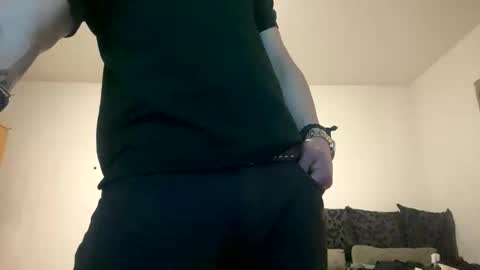 Snapshot of mihc1117 chatting on April 2026 01:43:01 AM CoolFlow online show from April 2026 01:43:01 AM