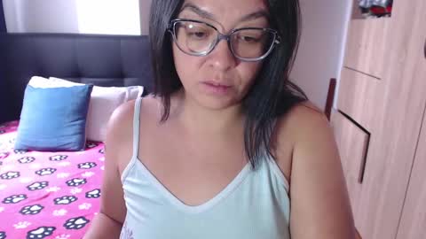 Snapshot of miia_big1boobs chatting on January 2025 06:52:01 PM  miia big1boobs online show from January 2025 06:52:01 PM