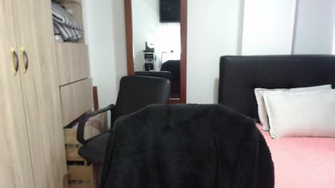 Snapshot of miia_big1boobs chatting on March 2025 09:04:01 PM  miia big1boobs online show from March 2025 09:04:01 PM