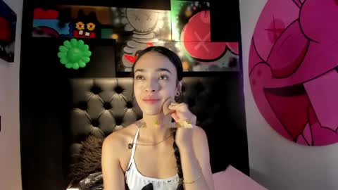 Snapshot of miia_bratz chatting on April 2026 08:47:01 PM miia_bratz online show from April 2026 08:47:01 PM