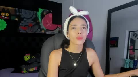 Snapshot of miia_bratz chatting on April 2026 08:51:02 PM miia_bratz online show from April 2026 08:51:02 PM