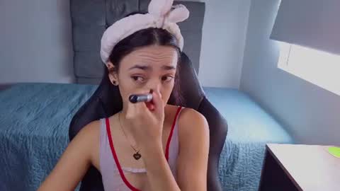 Snapshot of miia_bratz chatting on June 2026 04:17:02 PM miia_bratz online show from June 2026 04:17:02 PM