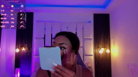 Miia Schwarz  online show from October 2025 08:42:01 PM