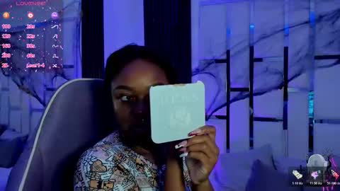 Miia Schwarz  online show from November 2025 04:42:01 PM