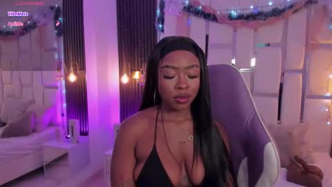 Miia Schwarz  online show from December 2025 11:02:01 PM