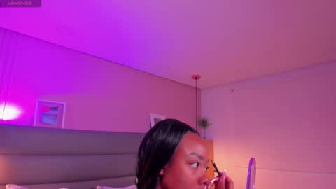 Miia Schwarz  online show from February 2026 12:15:01 PM