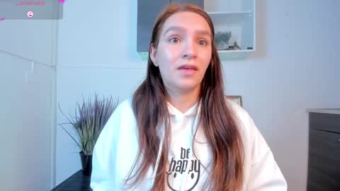 Miia 3 online show from December 2024 11:30:02 AM