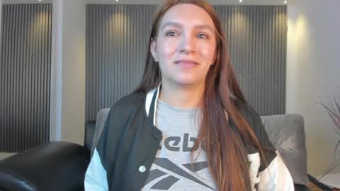 Miia 3 online show from January 2025 11:24:01 AM