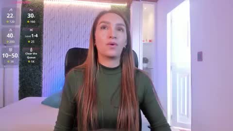 Miia 3 online show from October 2025 02:17:02 PM