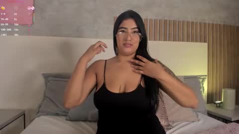 Snapshot of miiah_parker chatting on December 2025 02:11:01 PM MIAH PARKER online show from December 2025 02:11:01 PM