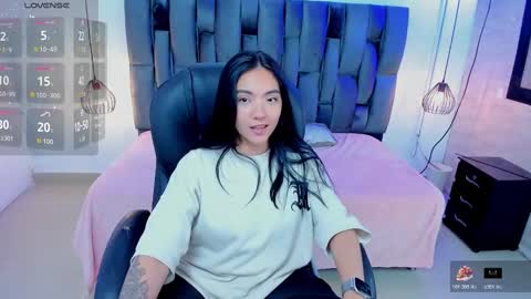 Snapshot of miichael_black chatting on November 2025 09:15:02 PM Michael Black online show from November 2025 09:15:02 PM