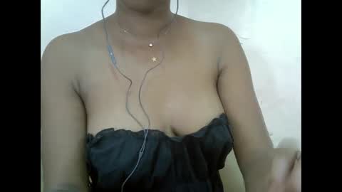 Snapshot of miichouu chatting on May 2026 09:36:02 AM Miichouu online show from May 2026 09:36:02 AM